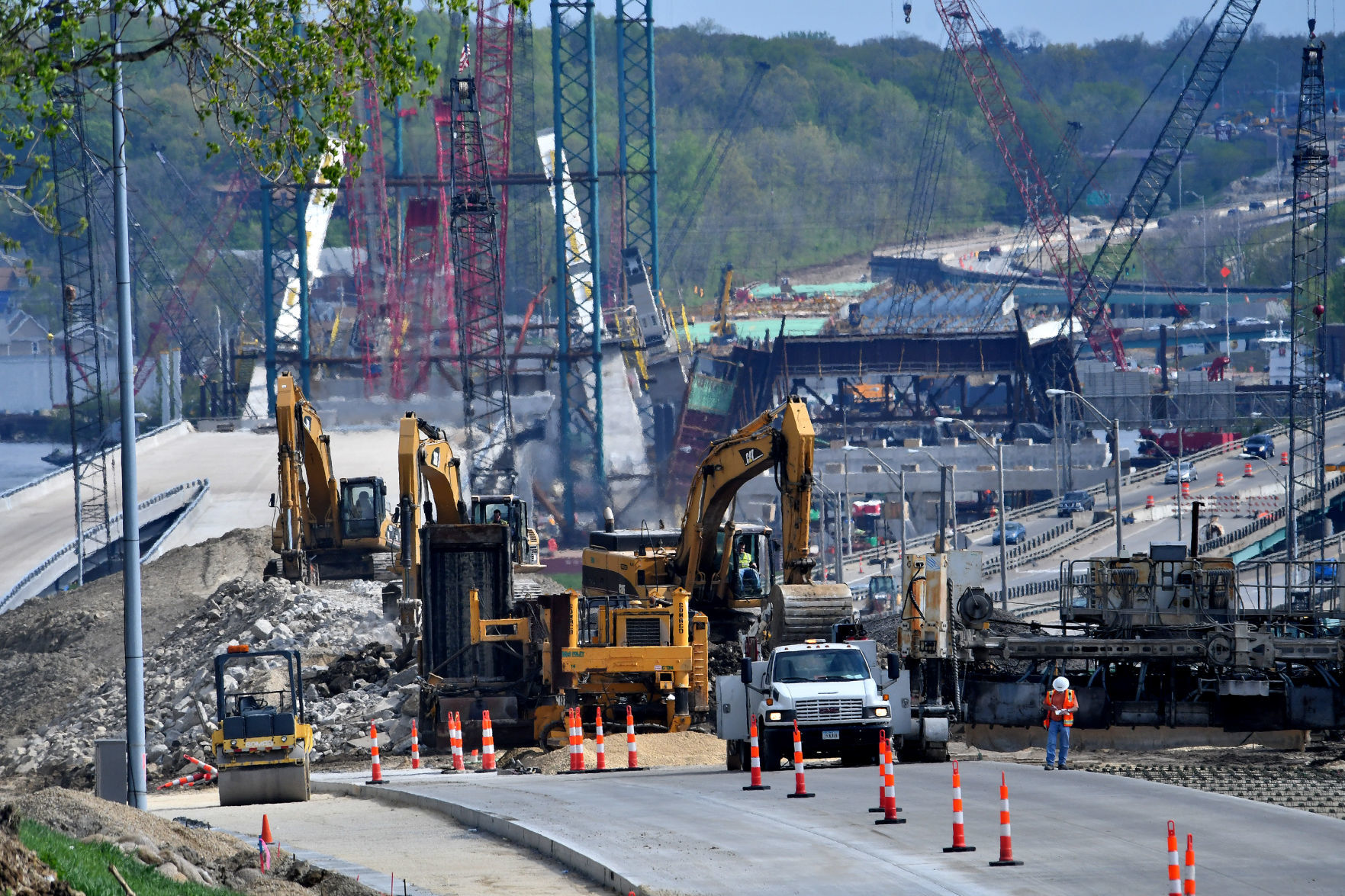 Interstate 74 bridge construction update